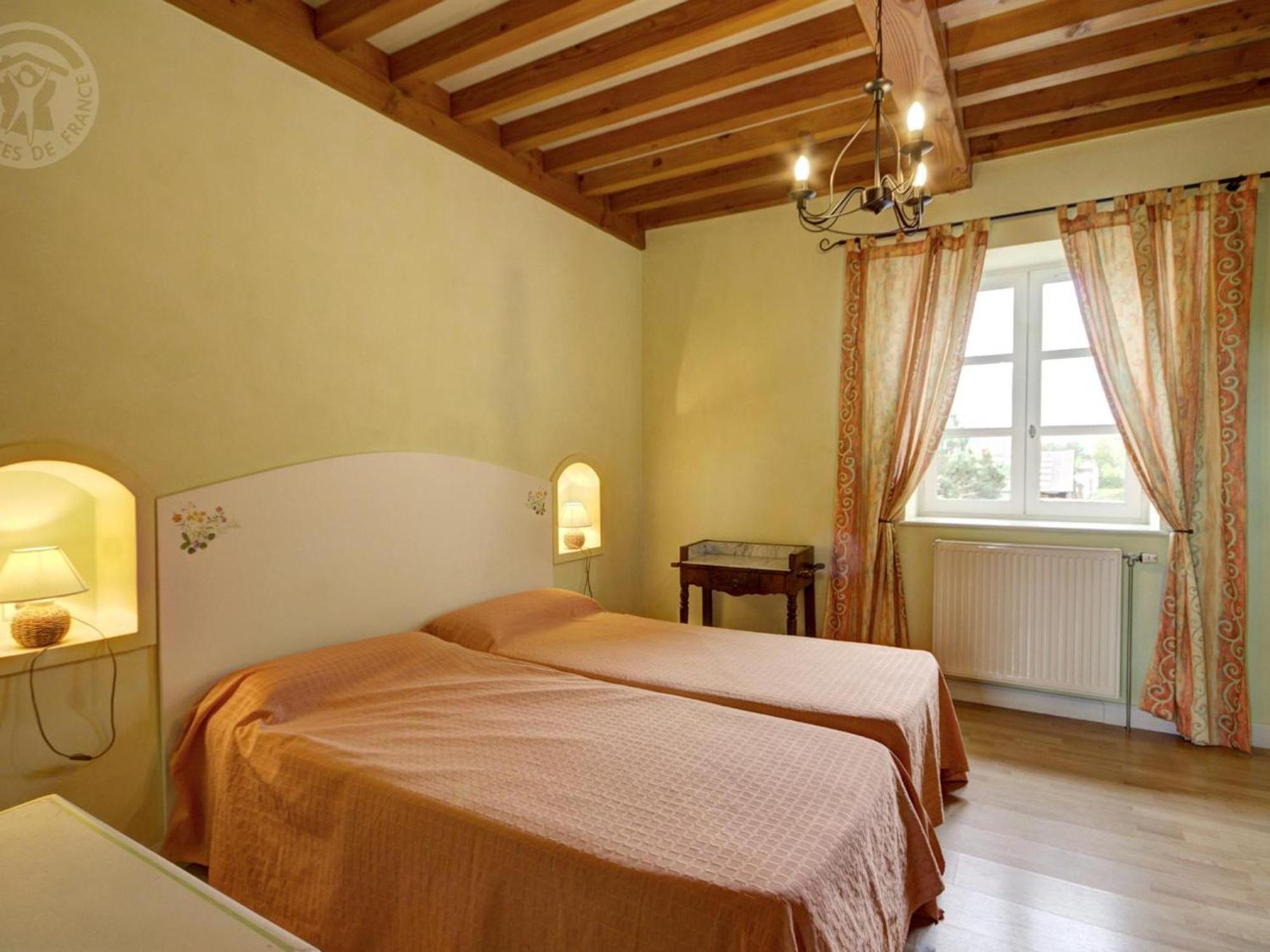 Belle Maison De Campagne Avec Piscine, 4 Chambres, Jardin Et Terrasse Pres De Montbrison - Fr-1-496-48 Chalain-le-Comtal Exterior foto